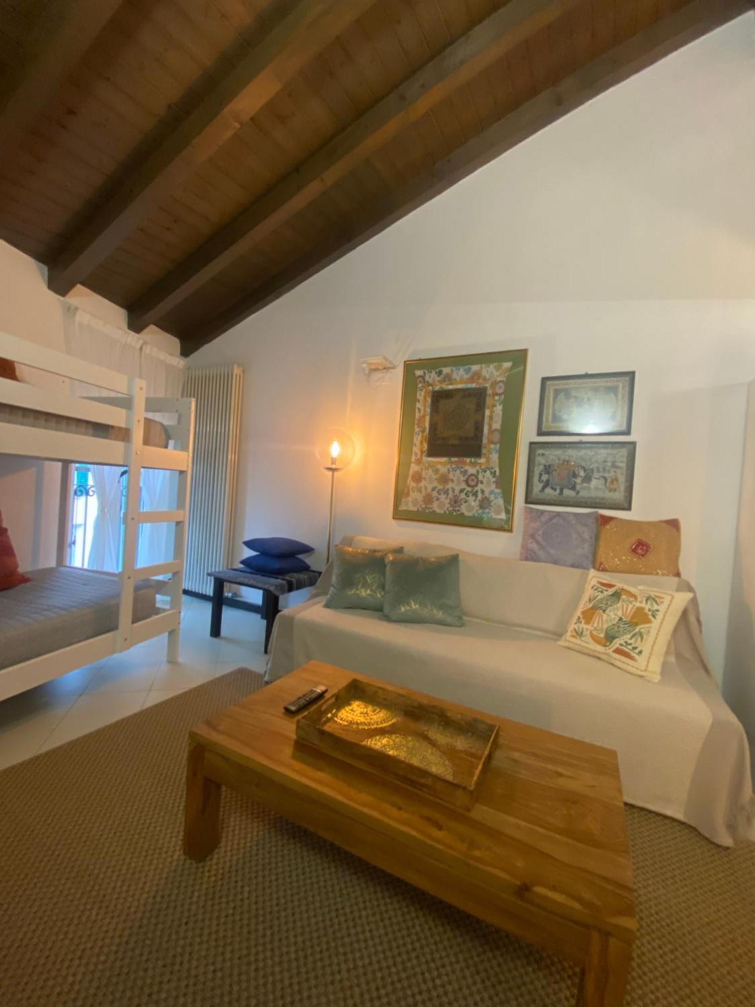 La Mansardina Di San Leonardo Appartement Bergamo Buitenkant foto