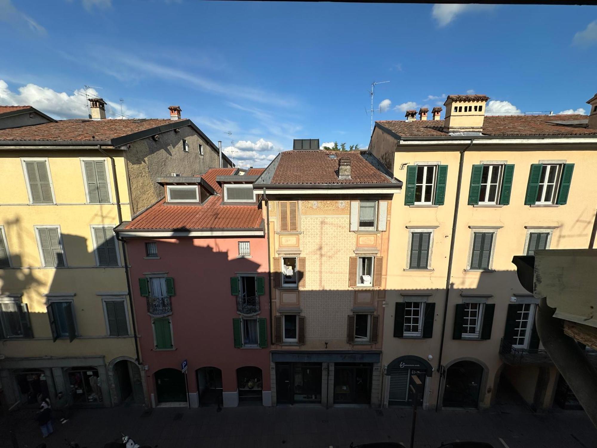 La Mansardina Di San Leonardo Appartement Bergamo Buitenkant foto