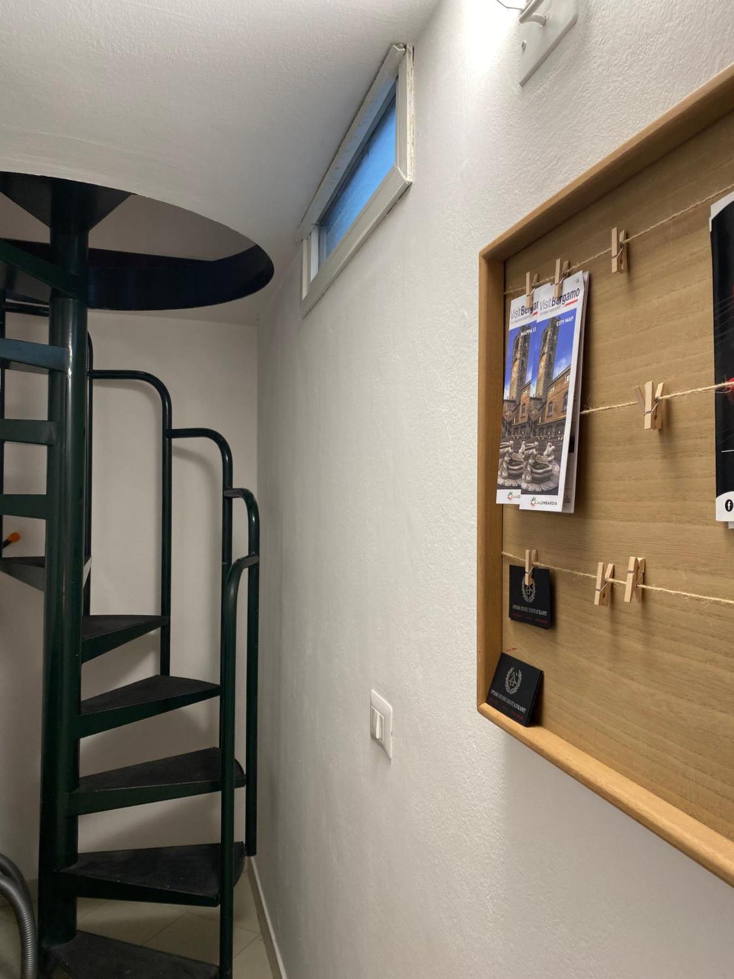La Mansardina Di San Leonardo Appartement Bergamo Buitenkant foto